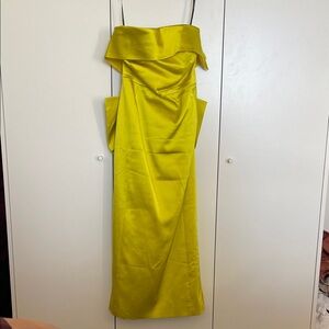 NWT GORGEOUS Karen Millen Elegant Lime Yellow Strapless Dress with Bow